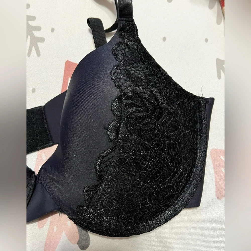 Marilyn Monroe Black Lace Bra